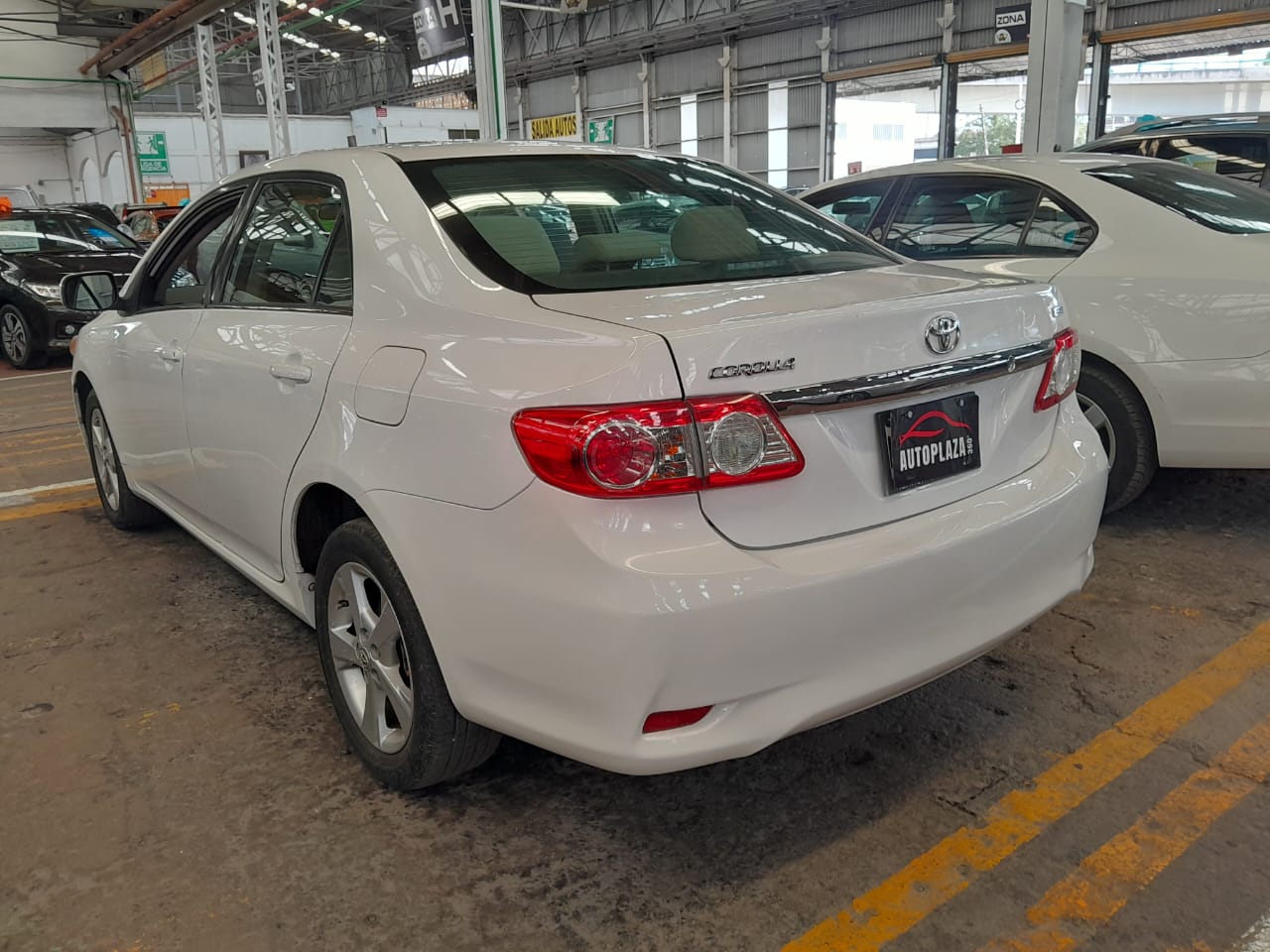 Toyota Corolla Xle 2013 At
